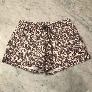 North Face Shorts women’s 4”